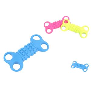 Jouet interactif et de mouvement pour animaux de compagnie en caoutchouc dur à quatre trous de 12 cm - Product Image 1