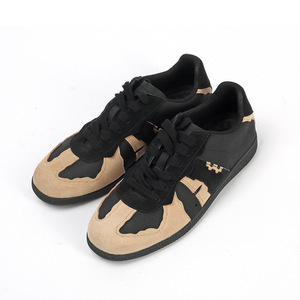 Sneakers basses personnalisées OEM pour hommes et femmes, chaussures rétro polyvalentes et tendance, en daim, semelle plate, chaussures décontractées - Product Image 5