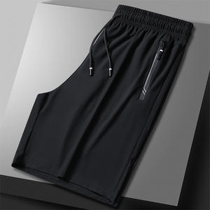 Venta al por mayor de pantalones cortos para correr deportivos de secado rápido para hombre verano gimnasio entrenamiento personalizado cremallera bolsillo playa pantalones cortos hasta la rodilla para los hombres - Product Image 2