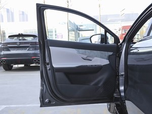 Véhicule d'occasion très demandé, modèle 2026 : Jetour X70L 1.5TD 7DCT Comfort Edition, SUV intermédiaire, 1.5T 184 ch L4, sièges réglables électriquement - Product Image 6
