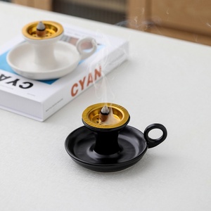 手作り中東アラブ陶器製ハンドヘルドアロマ香炉、黒と白のデザインでアロマセラピーに最適 - Product Image 2