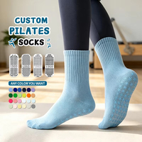 Chaussettes de Pilates personnalisées en gros pour femmes, chaussettes de yoga mi-mollet en dentelle, chaussettes antidérapantes rayées