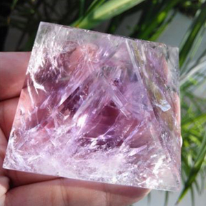 En gros <span class=keywords><strong>de</strong></span> nombreux lots <span class=keywords><strong>de</strong></span> Naturel Reiki Pierres Précieuses Vastu Méditation Pyramidale, pyramide <span class=keywords><strong>de</strong></span> cristal - Product Image 1