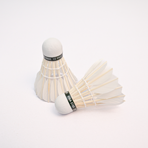 Pluma de Ganso de Grado Torneo Elite, Estándar BWF, Alto Rendimiento para Juego de Campeonato - Product Image 3