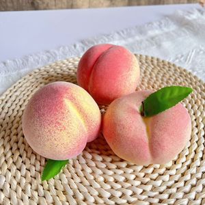 Fruits artificiels pêche réalistes en mousse rose moulée par injection pour la décoration des armoires de cuisine et la simulation de fruits et légumes - Product Image 1