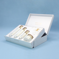 Boîte d'emballage cosmétique en papier rigide personnalisée OEM pour salon de beauté produits de soins de la peau gaufrage stratification mate impression par revêtement UV