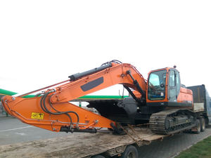 Excavadora Hidráulica Tipo Oruga de 26t para el Mercado Africano, con Ancho de Zapata de Cadena de 600mm, para Uso en Minería, Similar al Modelo HX300HD - Product Image 3