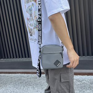 All-Match Fashion Waterproof Geometric Pattern Crossbody Shoulder Bag pour hommes femmes étudiants Couples <span class=keywords><strong>Tago</strong></span> Paul Brand New - Product Image 3