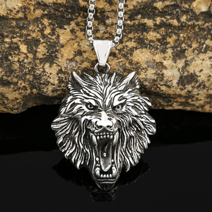 Yunnique Collier Pendentif Tête de Loup Viking en Acier Inoxydable pour Homme, Design Animal Audacieux et Unique, Style Hip Hop Rétro - Product Image 4