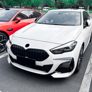 Pegatinas para la rejilla de ventilación delantera del BMW Serie 2 F44 M Sport 2020-2024, textura de fibra de carbono negro piano, pegatinas para la carrocería. - Product Image 1