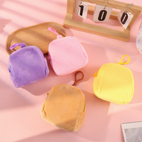 Sac à dos scolaire en peluche douce et moelleuse Qianjie, design mini, coloré, mignon, kawaii, dessin animé, avec breloque porte-clés