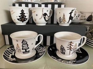 2026 Custom Logo Eco-friendly <b>Large</b> Capacity Hand Painted Ceramic Coffee Mug Festive Merry Christmas Holiday Style Ceramic <b>Cups</b> - Product Image 3
