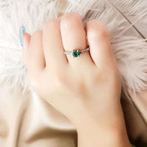 แหวนเพชรมรกตสีเงินสเตอร์ลิง925สำหรับผู้หญิงแหวนสัญญา CZ เซอร์โคเนียทรงกลมตัดแบบคลาสสิกนิรันดร์แหวนหมั้นสำหรับงานแต่งงาน - Product Image 1