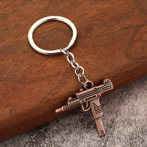 Modèle de jeux Exquisite Mini Gun <span class=keywords><strong>couteau</strong></span> porte-clés Metal Fans Key Ring Sub Machine Automatic Rifl Key Chain - Product Image 6