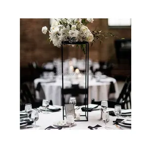 Vendita calda quadrato torta tavolo metallo ferro piedistalli plinti neri evento decorazione di nozze