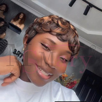Perruques Courtes Coupe Pixie Cheveux Humains Brésiliens Remy "Hot Selling" Perruques Bouclées Faites à la Machine Sans Dentelle pour Femmes Noires