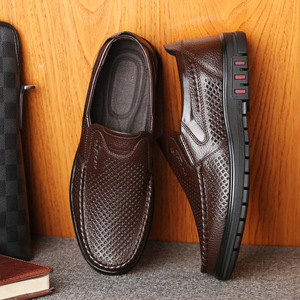 รองเท้าโลฟเฟอร์หนังลำลองสำหรับผู้ชาย สีดำล้วน ระบายอากาศได้ดี สวมใส่สบาย เหมาะสำหรับใส่พักผ่อน - Product Image 4