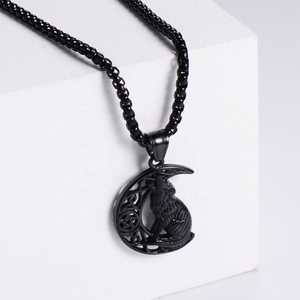 2022 new men E-commerce collana con ciondolo a mezza luna in acciaio al titanio Viking Howling Wolf - Product Image 6
