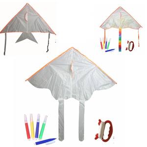 Venta al por mayor niños juguetes educativos dibujados a mano cometa en blanco Delta Diy pintura personalizada Graffiti triángulo al por mayor cometa voladora - Product Image 1