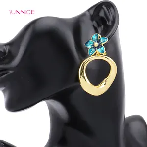 SUNNICE New Arrival Jewelry 18k Gold Plated Copper Alloy African Dubai Flower Fashion Huggies Earrings For Women