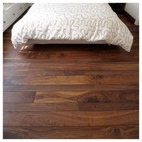 Plancher en bois d'ingénierie en chêne blanc européen avec incrustations de bois, 10% de réduction
