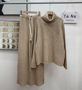 Set di Maglioni da <span class=keywords><strong>Donna</strong></span> e Abito Musulmano Invernale <span class=keywords><strong>Oversize</strong></span> Personalizzato a Tinta Unita Casual da Produttori di Abbigliamento - Product Image 5