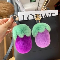 Porte-clés de voiture en fourrure de lapin, motif aubergine de dessin animé, mignon et doux, populaire sur internet, breloque de sac en peluche, cadeau d'anniversaire, fait main