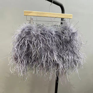 <span class=keywords><strong>Gonna</strong></span> <span class=keywords><strong>di</strong></span> <span class=keywords><strong>piume</strong></span> <span class=keywords><strong>di</strong></span> struzzo da donna con <span class=keywords><strong>gonna</strong></span> <span class=keywords><strong>di</strong></span> <span class=keywords><strong>piume</strong></span> corte Mini Party Sexy <span class=keywords><strong>di</strong></span> nuova progettazione - Product Image 2