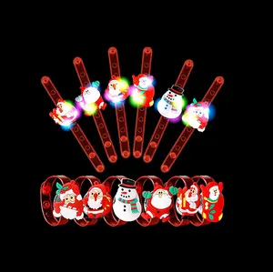 Pabrik kustom tema Natal led berkedip gelang menyala gelang kerumunan led gelang dengan tali plastik untuk acara