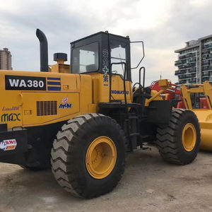 Komatsu WA380-3 d'occasion certifié, modèle 2022 |   Chargeuse sur pneus robuste avec une charge nominale de 6 tonnes - Prix d'origine Japon - Négociable ! - Product Image 1
