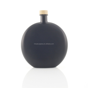 16oz Matte thủy tinh màu đen rượu chai 500ml phẳng hình tròn Gin chai thủy tinh trống hình dạng dầu ô liu chai chất lỏng container - Product Image 1