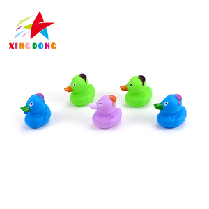 2024 Venta caliente logotipo personalizado amarillo lindo pato carrera de natación flotante ponderado PVC pato juguete promocional negocios regalos Juguetes - Product Image 3