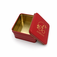 Boîte cadeau carrée rouge personnalisée en métal avec couvercle et base, intérieur doré, pour emballage de biscuits, bonbons, thé, impression de logo OEM