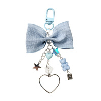 Porte-clés créatif en métal en forme de cœur d'ours pour femme, pendentif de sac esthétique avec nœud froncé, accessoire de porte-clés romantique pour elle, vente en gros