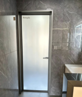 Pintu Ayun Kamar Mandi Kaca Tempered Buram dengan Bingkai Aluminium Ultra Tipis, Pintu Toilet, Pintu Kaca untuk Proyek Hotel & Apartemen