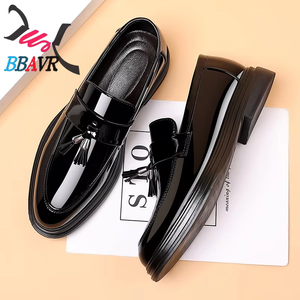 Chaussures en PU pour hommes, style automne, habillées et décontractées, grandes tailles, respirantes, semelle souple en caoutchouc, noires, pour mariage et marié, à enfiler - Product Image 4