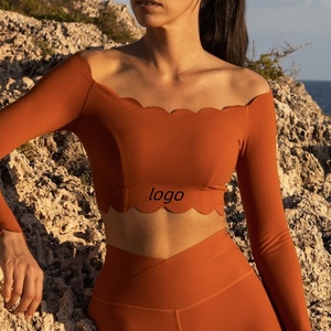 Completo Sportivo da Donna a Maniche Lunghe con Spalle Scoperte e Bordo Ondulato Smerlato per Palestra Fitness Pilates e Yoga - Product Image 4