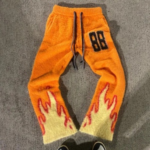 กางเกงวอร์มฟลีซพิมพ์ลายกราฟิกแบบกำหนดเอง กางเกงขาบานขนฟู เอวยางยืด ทรงกลางลำตัว สไตล์ลำลองสำหรับผู้ชาย - Product Image 2