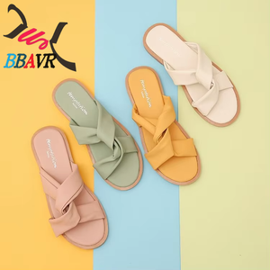 Sandalias de Verano Nuevas, Tipo Chanclas, con Suela Plana, Suaves, Negras, para Mujer - Product Image 3