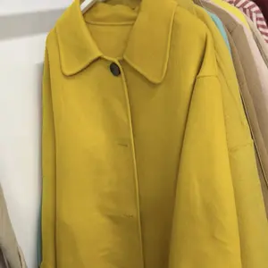 मेगन टॉप ग्रेड की लक्जरी महिला सेकेंड हैंड कपड़ों की गांठें सर्दियों का इस्तेमाल