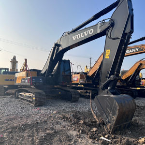 Excavadora Usada VOLVO EC240 a Precio Económico, en Buenas Condiciones y con Rendimiento Potente, Excavadora de 24 Toneladas en Venta a Buen Precio - Product Image 2