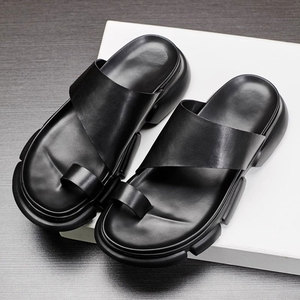 Xinzirain Design personnalisé hommes tongs string semelle épaisse anti-dérapant en <span class=keywords><strong>cuir</strong></span> véritable fait à la main arabe golfe hommes pantoufle sandale - Product Image 4