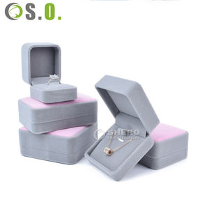 Boîtes à bijoux personnalisées avec logo, style moderne et haut de gamme, intérieur en velours bleu pour l'emballage de bijoux - Product Image 6