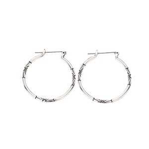 Boucles d'oreilles créoles florales vintage argentées pour femme, bijoux de mode élégants et tendance - Product Image 1