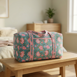 Sac de voyage matelassé en coton de qualité supérieure, motif floral imprimé, léger, spacieux, fermeture éclair, fait main, élégant - Product Image 3