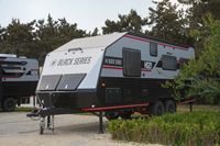 Roulotte mobile extensible moderne pour 4 personnes, 21 pieds, tout-terrain, pour le camping et les voyages, avec salle de bain indépendante