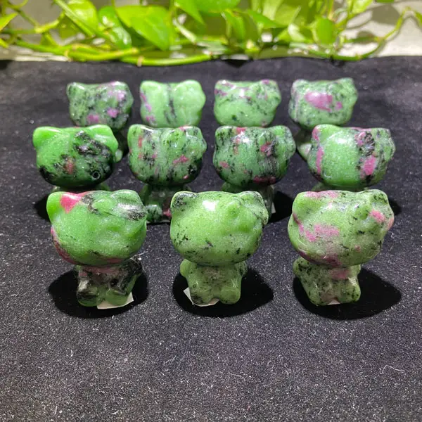 Wholesale Hand carved Natural Crystal ruby in roisite Kitty cat For Decoration