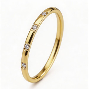 Anillo Delgado de Acero de 1.5mm con Seis Circonitas Cúbicas en Canal, Joyería de Compromiso para Mujer - Product Image 5
