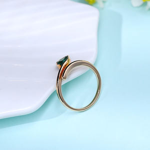 Bagues chrétiennes personnalisées de luxe en or rose massif 18 carats avec émeraude taille poire, idéales pour les fêtes, mariages et cadeaux d'anniversaire – Nouveauté très prisée - Product Image 5