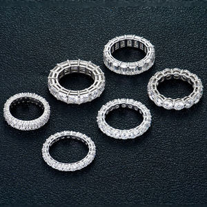 Offre Spéciale Bague Unisexe en Argent Sterling 925 Plaqué Or avec Moissanite Taille Princesse Émeraude VVS Ice Diamond et Certificat GRA - Product Image 3